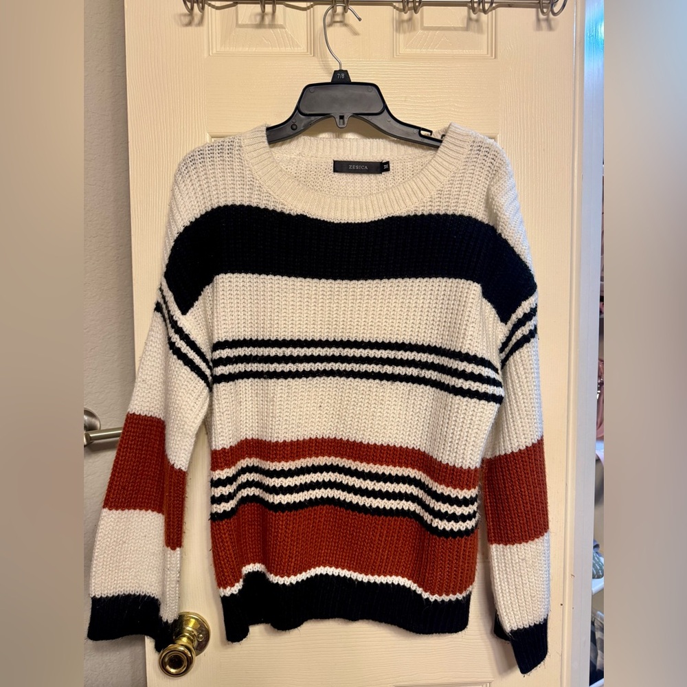 Women’s Long Sleeve Crew Neck Sweater